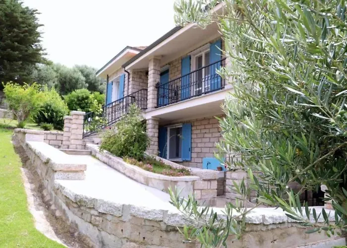 In Di 150 Mq - Vista Mozzafiato Fronte Mare Con Giardino Privato Badesi