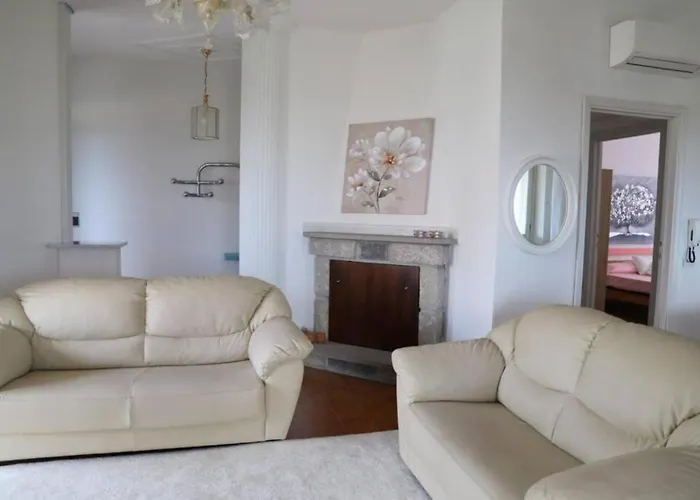 In Di 150 Mq - Vista Mozzafiato Fronte Mare Con Giardino Privato Badesi