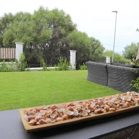 Villa In Di 150 Mq - Vista Mozzafiato Fronte Mare Con Giardino Privato Badesi