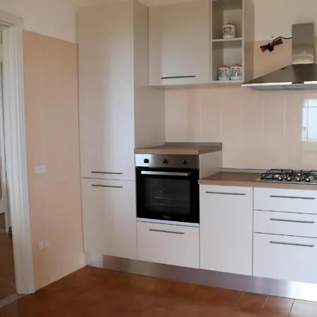 In Di 150 Mq - Vista Mozzafiato Fronte Mare Con Giardino Privato Villa