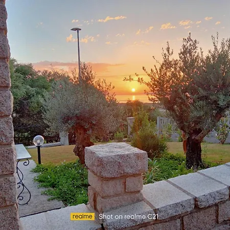 In Di 150 Mq - Vista Mozzafiato Fronte Mare Con Giardino Privato Villa