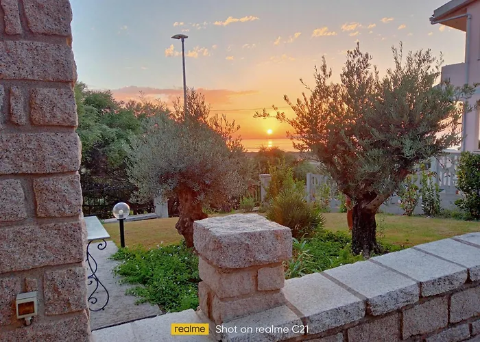 In Di 150 Mq - Vista Mozzafiato Fronte Mare Con Giardino Privato Villa